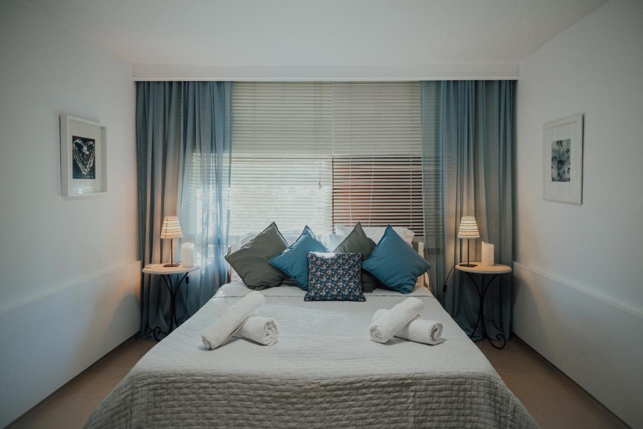 Pool And Sea View Apartments Agia Marina  Esterno foto